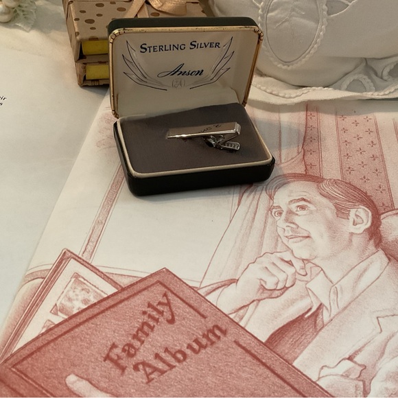 VINTAGE ANSON STERLING SILVER MEN’S TIE BAR IN ORIGINAL BOX ESTABLISHED 1949